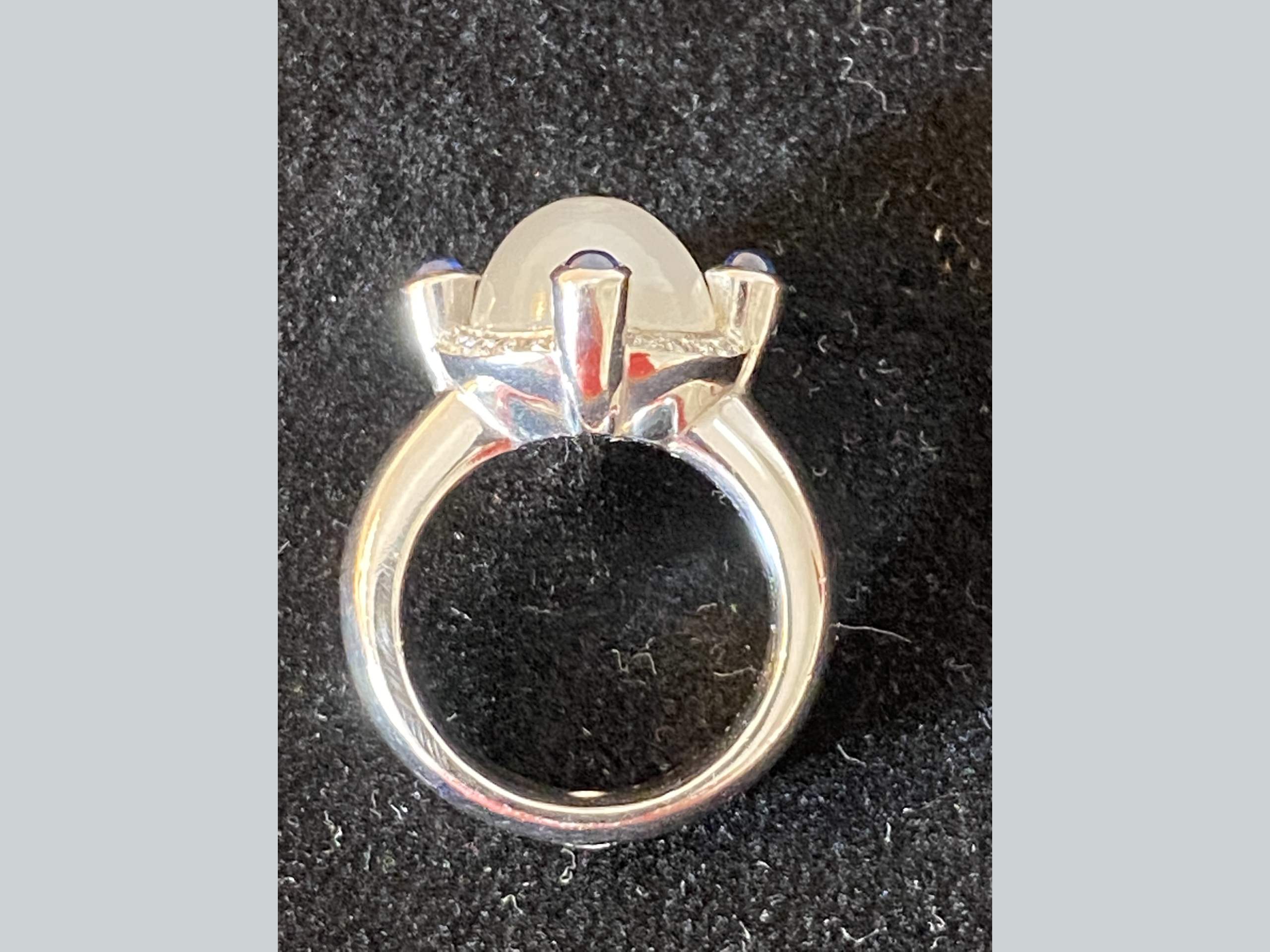 Armspange Weißgold mit Saphiren im Farbverlauf